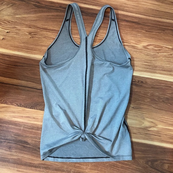 Under Armour Workout Tank - Picture 2 of 5